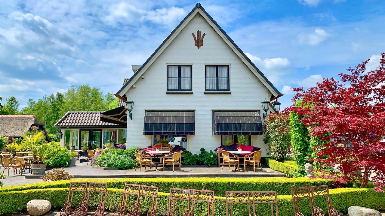 The Venice of the Netherlands - De Dames Van De Jonge Hotel Restaurant